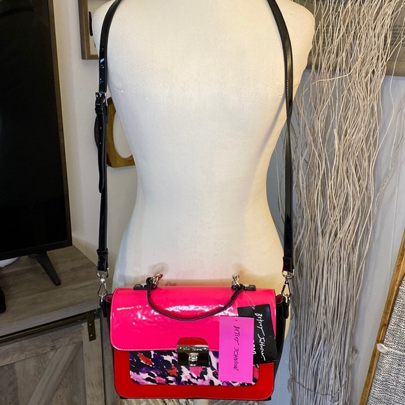 Betsey Johnson Handbags - NWT betsey Johnson floral crossbody bag